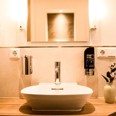 Admiral Brommy Apartahotel *